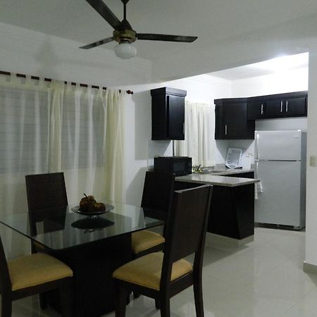 Residencial Vista Del Bosque Apartment Santiago De Los Caballeros Luaran gambar