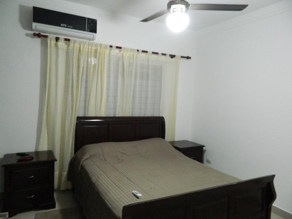 Residencial Vista Del Bosque Apartment Santiago De Los Caballeros Luaran gambar