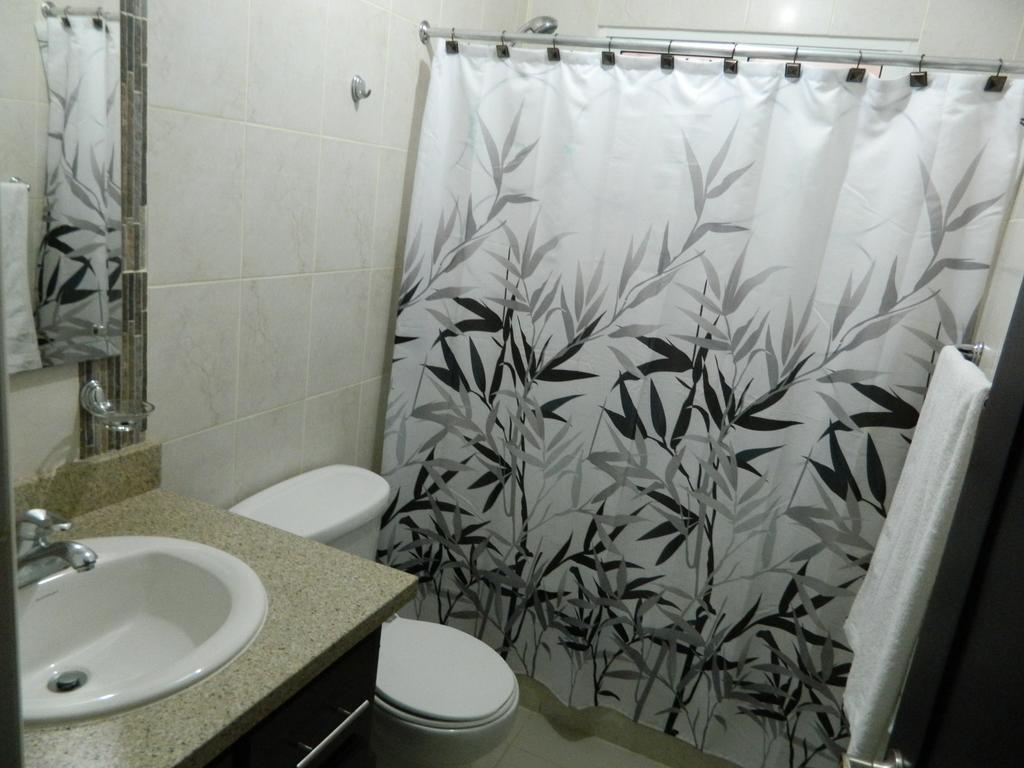 Residencial Vista Del Bosque Apartment Santiago De Los Caballeros Luaran gambar