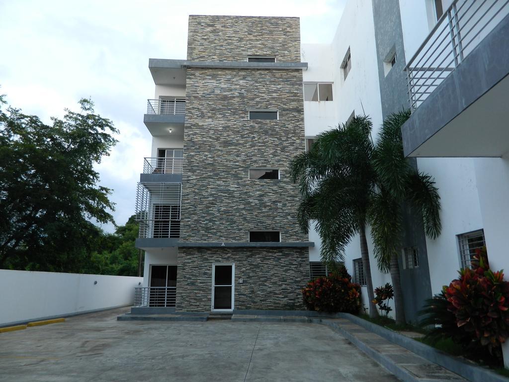 Residencial Vista Del Bosque Apartment Santiago De Los Caballeros Luaran gambar
