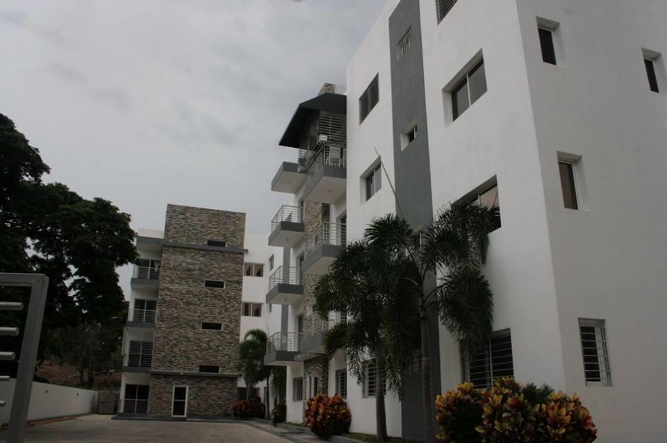 Residencial Vista Del Bosque Apartment Santiago De Los Caballeros Luaran gambar